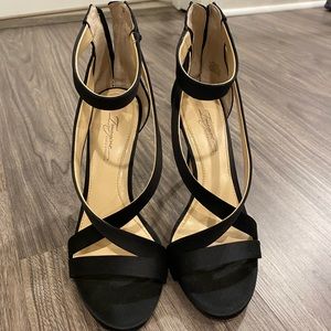 Vince Camuto Black Heels size 7.5